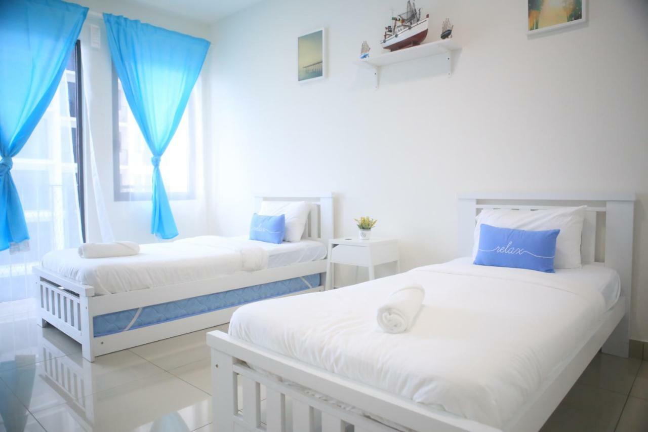 Miko'S Studio At Trefoil Setia Alam Apartman Kültér fotó